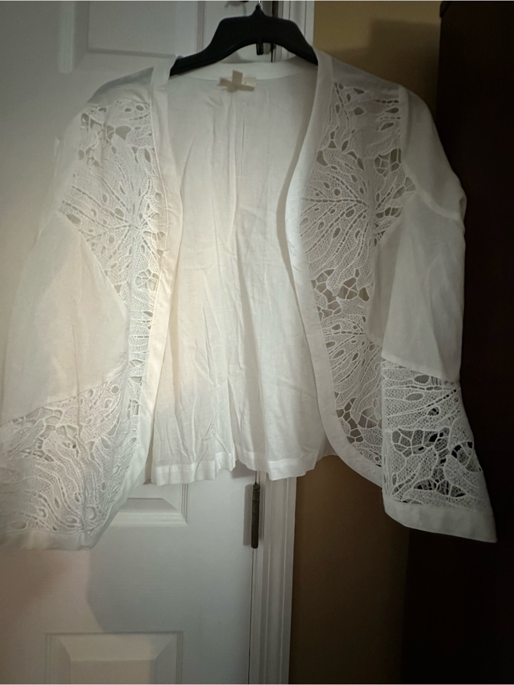 Adiva White Lace Crochet Open-Front Tunic